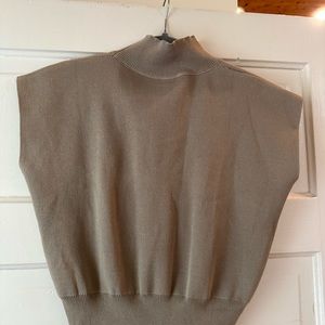 Tan Commense top size small